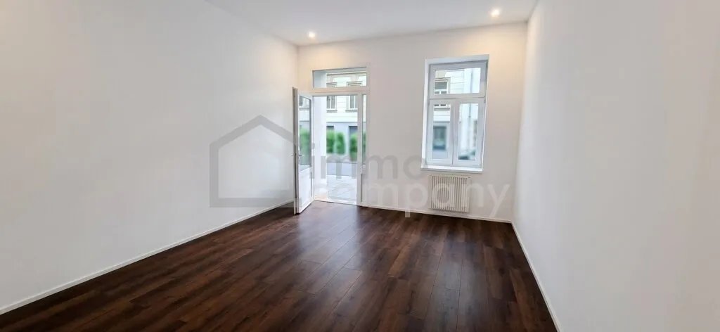 Praxis- oder Büroeinheit 50 m² mit 2 Räumen und Teeküche, Erstbezug nach Sanierung, 1120 Wien