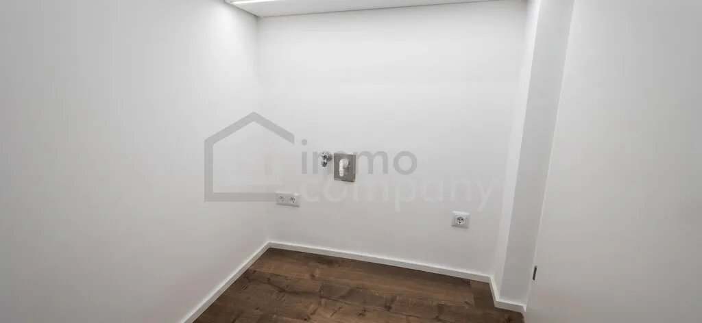 Praxis- oder Büroeinheit 50 m² mit 2 Räumen und Teeküche, Erstbezug nach Sanierung, 1120 Wien