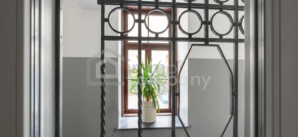 Praxis- oder Büroeinheit 50 m² mit 2 Räumen und Teeküche, Erstbezug nach Sanierung, 1120 Wien