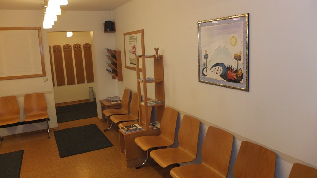 Möblierte Wahlarztpraxis (63 m²) nahe U4 Ober St. Veit, längerfristig zu vermieten, 1130 Wien