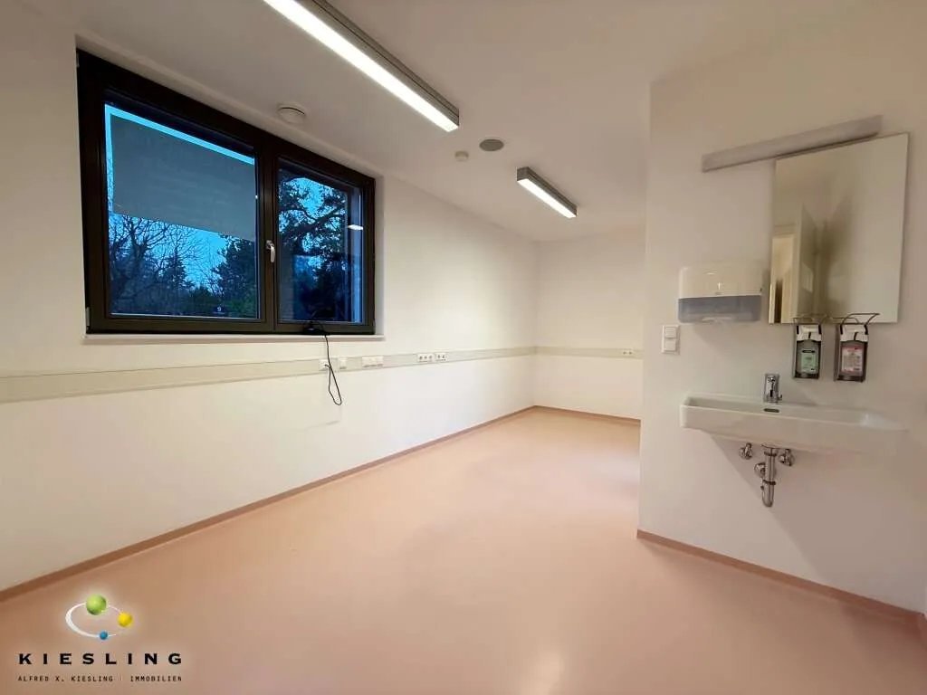Moderne Praxis 159 m² mit 5 Ordinationsräumen, EG barrierefrei, nahe Spital Speising, 1130 Wien
