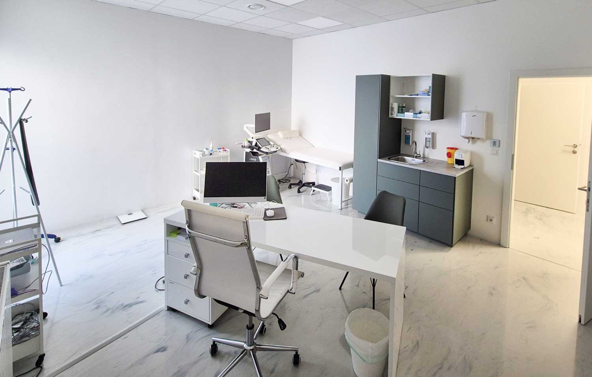 Ausgestatteter Ordinationsraum im Wahlarztzentrum Medteam 14, stunden-, tage- oder wochenweise, 1140 Wien