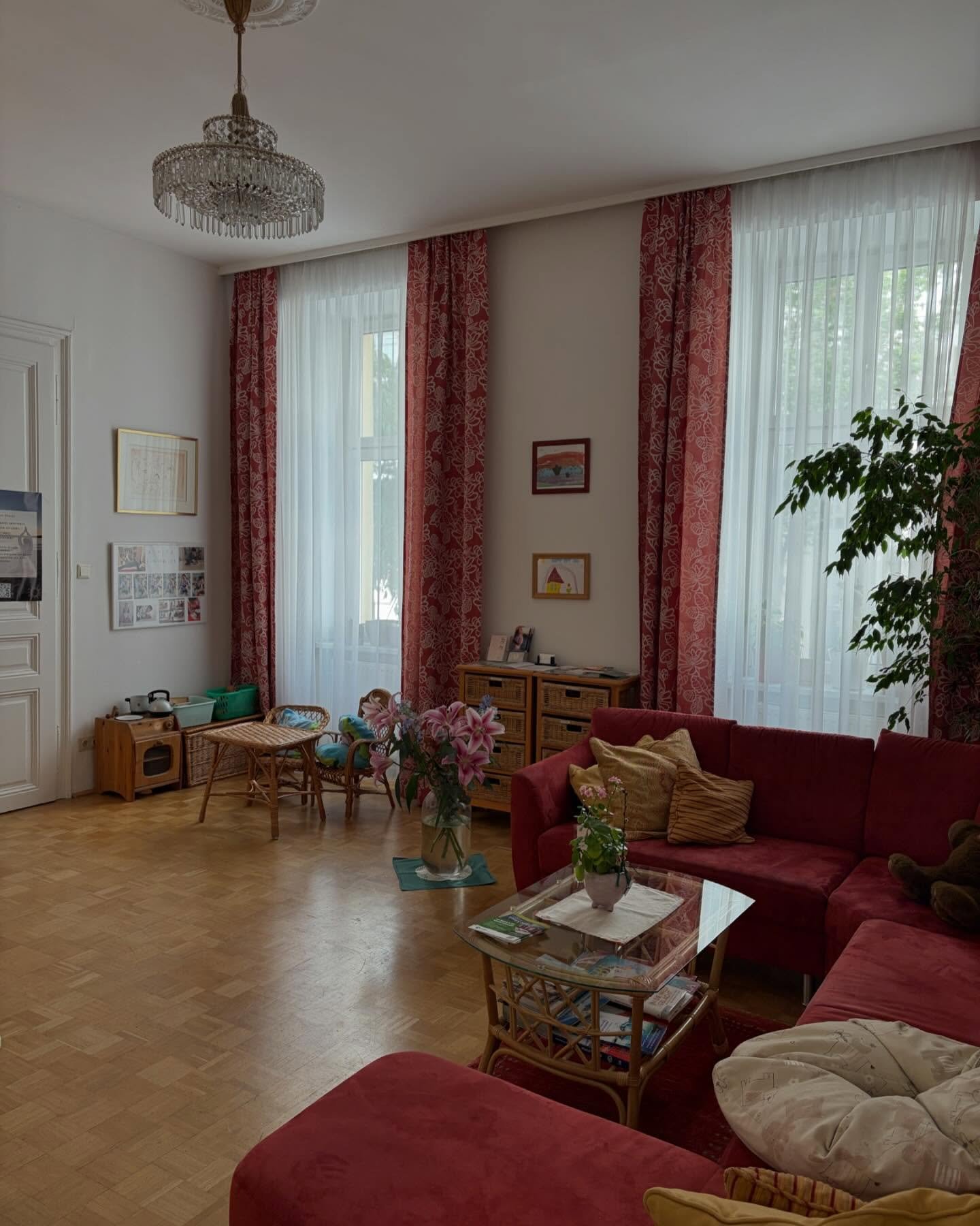 PRAXISRAUM im Servitenviertel zu VERMIETEN!